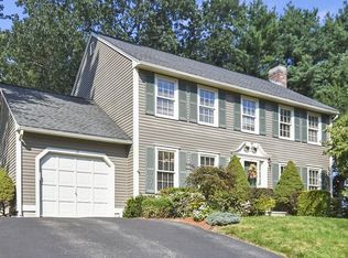 17 Stonegate Rd, Chelmsford, MA 01824