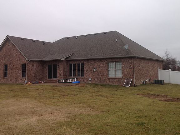 4th image of 104 Emerald Hills Dr