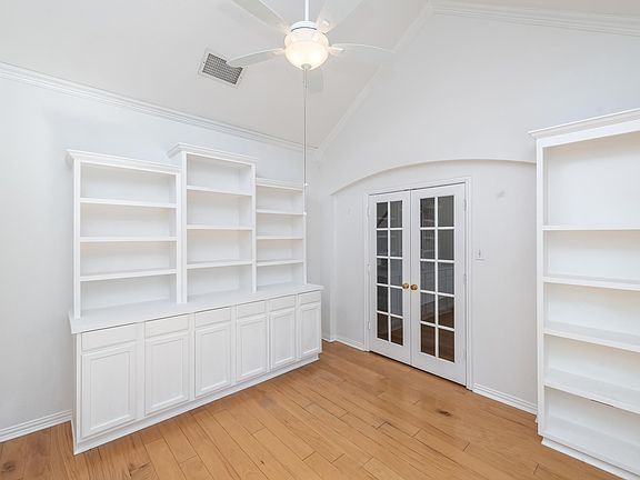 2nd image of 2318 Balleybrooke Dr