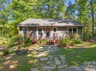 179 Woodlyn Etch Dr, Hendersonville, NC 28792