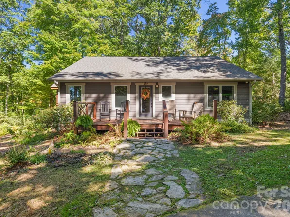 179 Woodlyn Etch Dr, Hendersonville, NC 28792