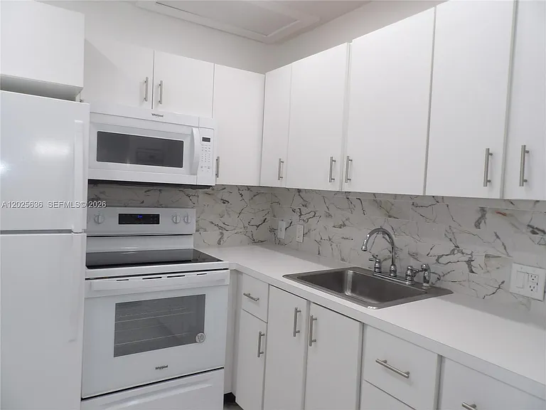 77 Preston Way #B-77 — Photo 11