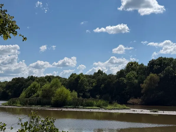 147 Edgewater Dr, Eatonton, GA 31024