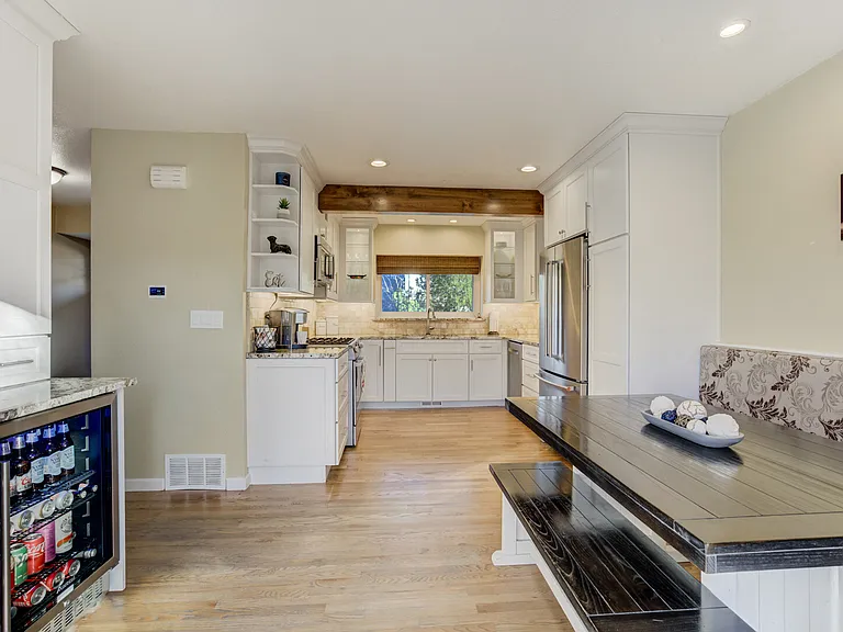 Churchwood Cir — Photo 32