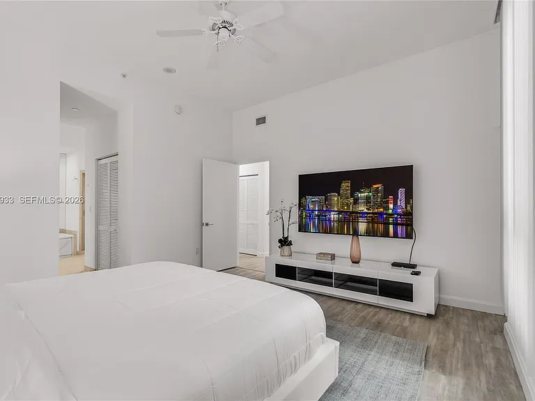 785 Crandon Blvd #106 — Photo 5