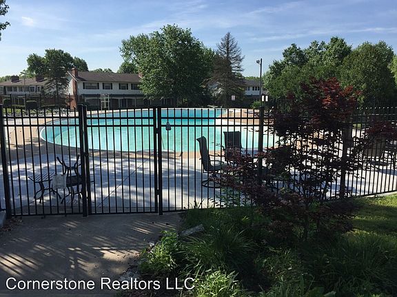 5th image of 626 Broadmoor Dr APT C