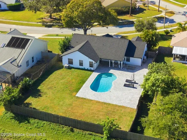 2420 Bent Pine St, Melbourne, FL 32935