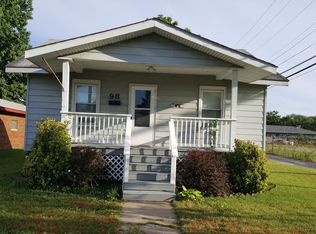 98 Carstens Ave, Wood River, IL 62095