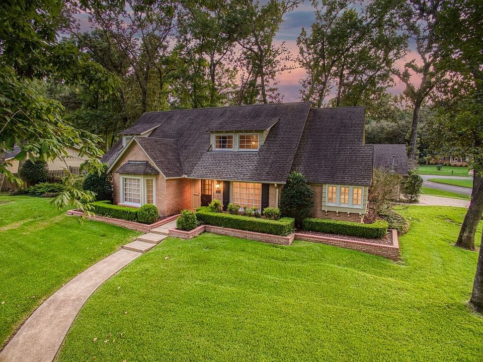 1st image of 223 Glenwood Dr