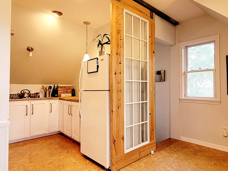 69 Apple Ct #A — Photo 9