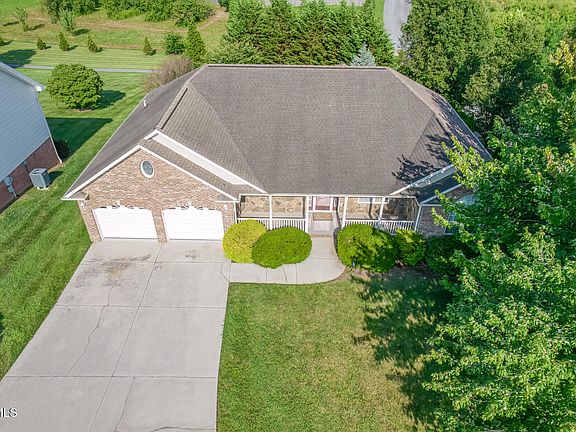 3rd image of 242 Sweetgrass Ln