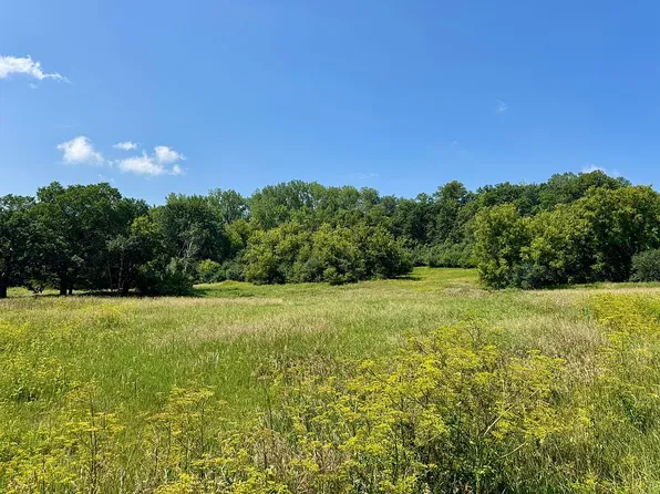 2831 Bamber Valley Rd SW, Rochester, MN 55902