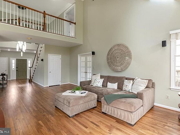 3rd image of 3515 Broadrun Dr