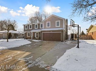 1836 Welling Dr, Troy, MI 48085