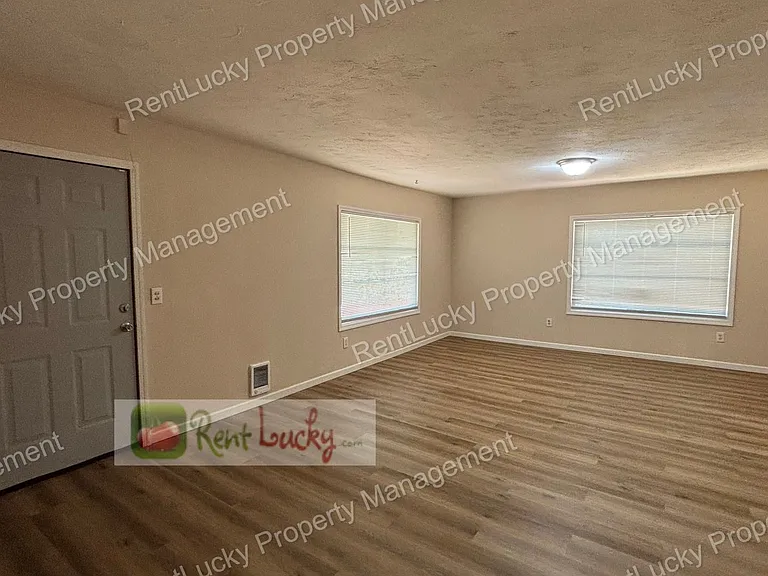 14624 161st Ave SE — Photo 5