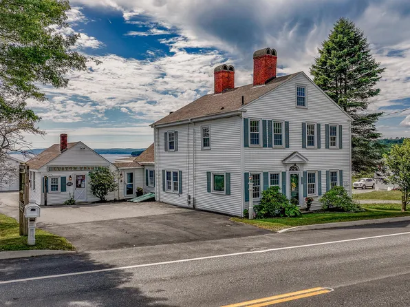 101 E Main Street, Searsport, ME 04974