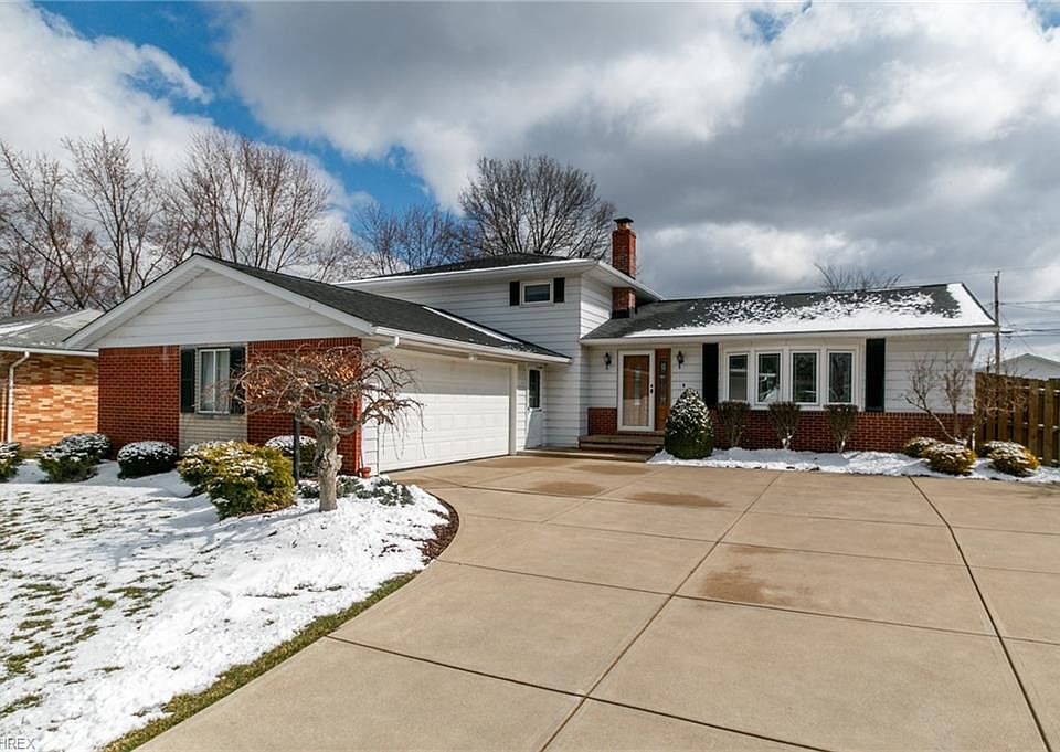 1st image of 16231 Robindale Dr