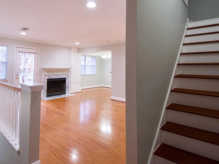 5705 Chapman Mill Dr #150 — Photo 16
