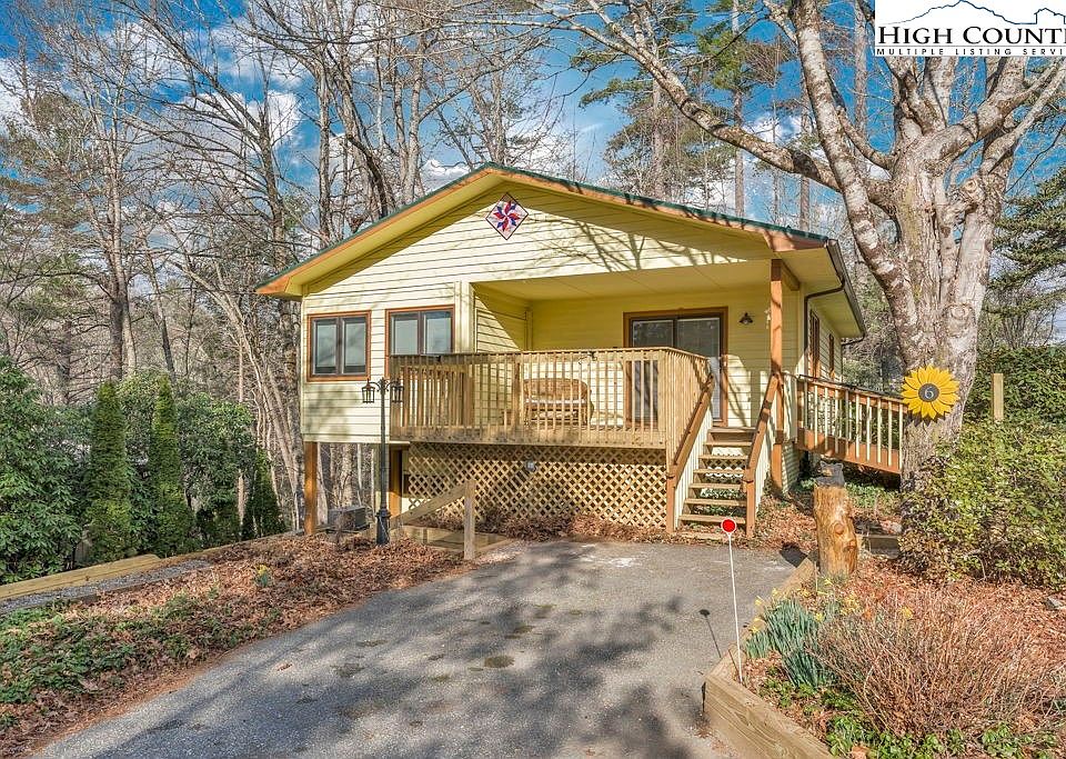 1st image of 6 Ridgewood Lane