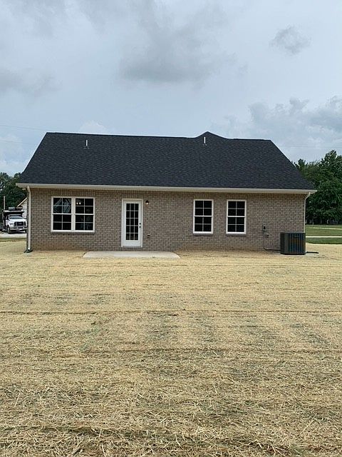 2nd image of 94 Reynard St Lot 27