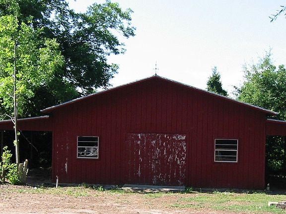 Large Garage with Carports