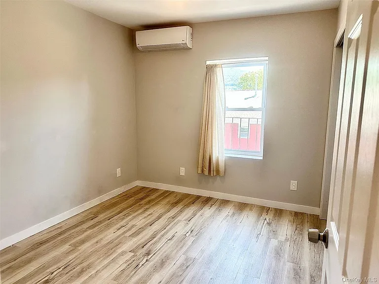 374 Verplanck Ave #6 — Photo 5
