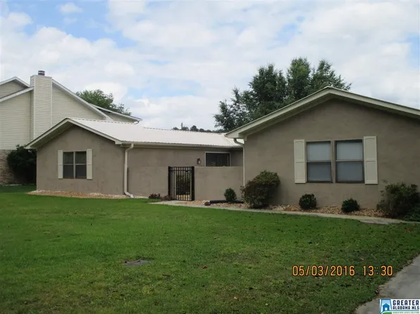 235 Coves Point Dr, Riverside, AL 35135