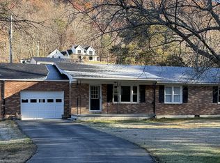 1912 Caudill Rd, Stanton, KY 40380