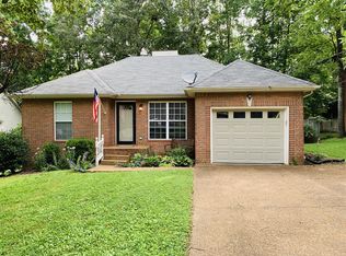 404 S Aztec Dr, White House, TN 37188