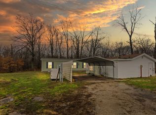 20100 Diamond Springs Rd, Carlyle, IL 62231