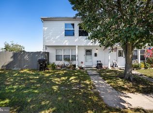 9 Lawrence Ct, Sicklerville, NJ 08081