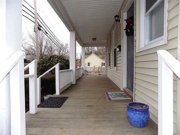 3rd image of 46 Exeter Rd #2