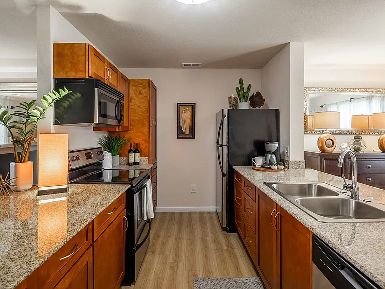 Gravois Ridge Townhome Apartments — Photo 7