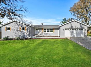 1626 Herbert St, Downers Grove, IL 60515