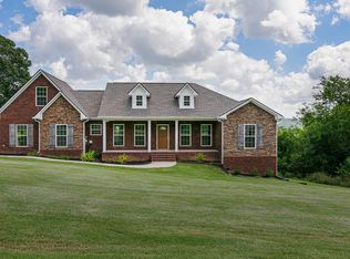 3862 Stonecrest Dr, Columbia, TN 38401
