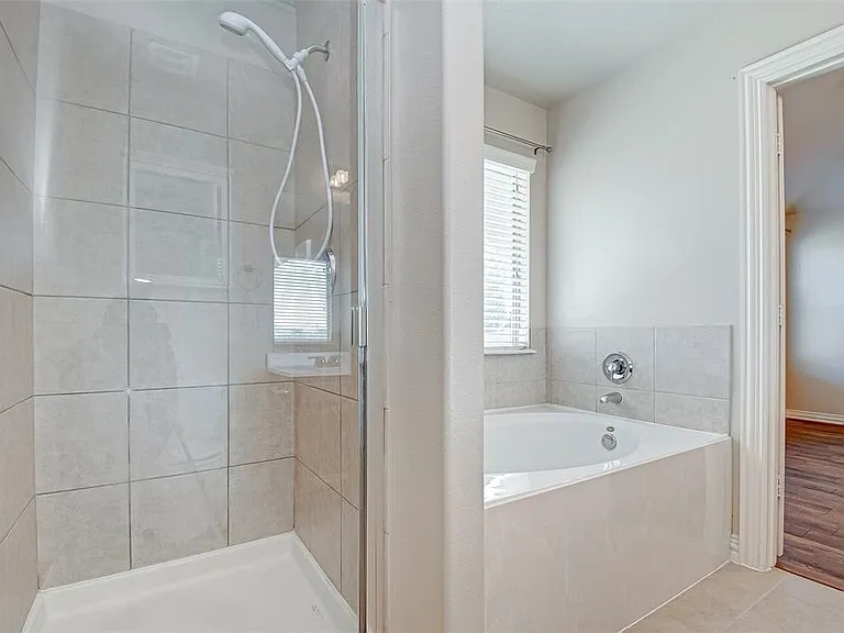 5518 Gibralter Pl — Photo 10