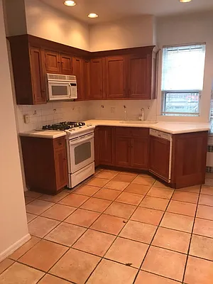 Rented by Nest Seekers International | media 5