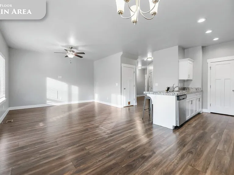 7435 N Cottage Ln — Photo 4