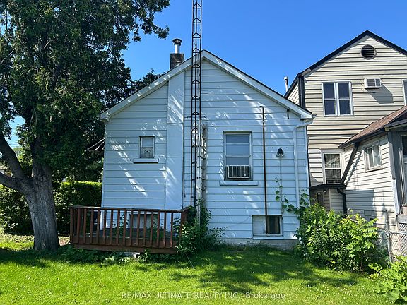5th image of 89 Brownville Ave