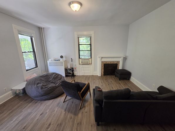 33 Grove St #1