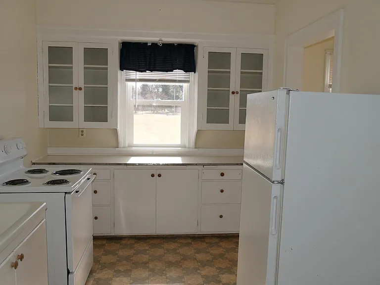 512 13th St N #1 — Photo 3