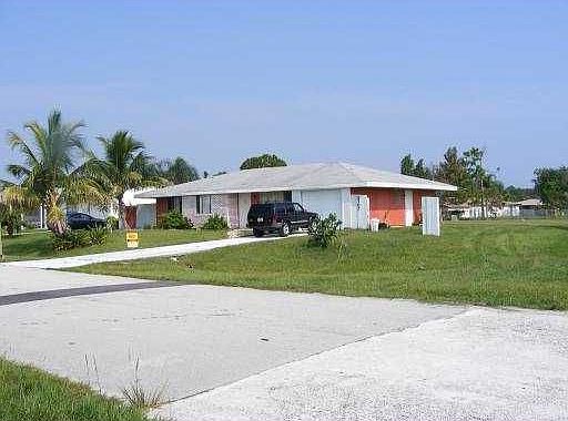 4th image of 2102 SE Shelter Dr