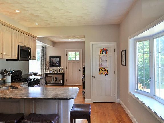 5th image of 1 Briarwood Ave