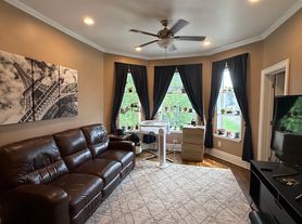 3252 W Crystal St, Chicago, IL