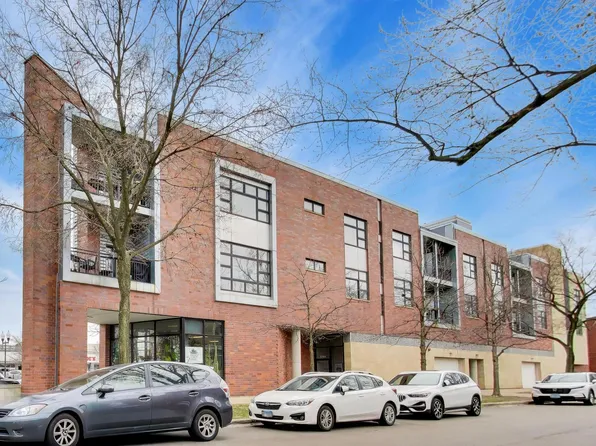 3741 N Wolcott Ave APT 13, Chicago, IL 60613