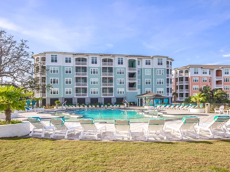 Sweetwater Apartments — Photo 9