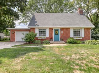 125 Caldwell St, Pewaukee, WI 53072