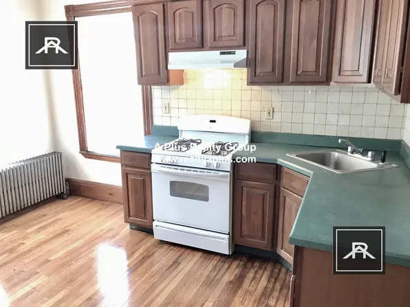 338 Centre St #2, Jamaica Plain, MA 02130