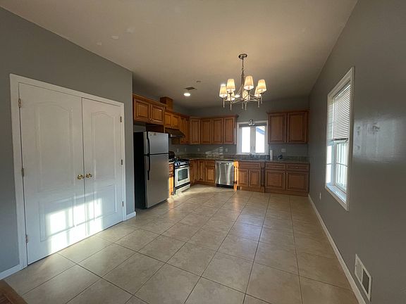 4th image of 219 Alter Ave APT 2