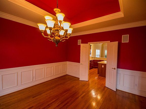 5th image of 904 Princess Doreen Dr